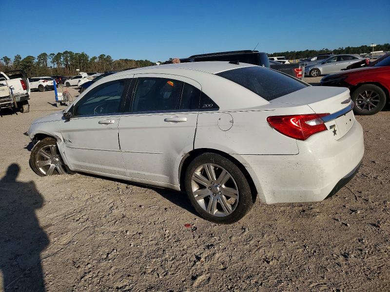 Photo 2 from auction – 2012 CHRYSLER 200 with VIN 1C3CCBAGXCN235819