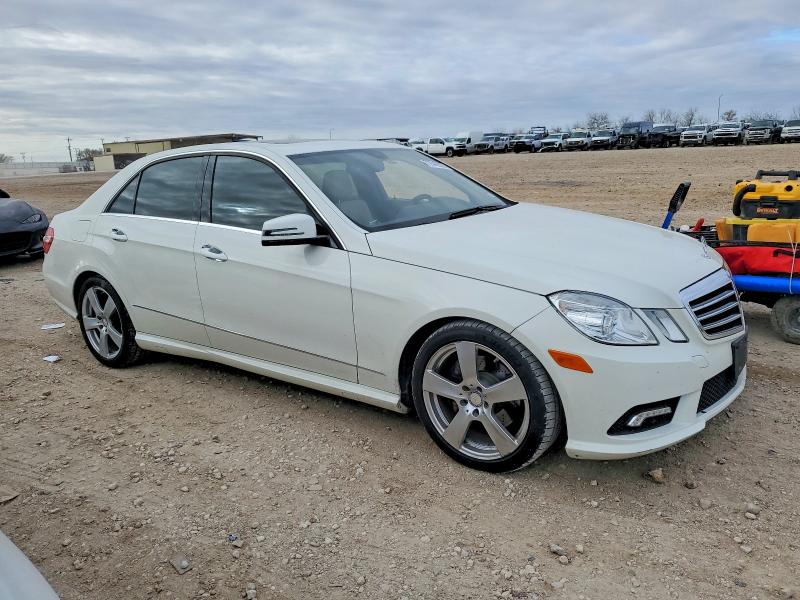 Photo 4 from auction – 2011 MERCEDES-BENZ E 350 with VIN WDDHF5GB6BA513701