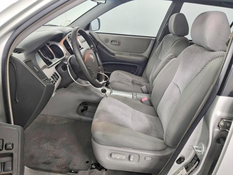 Photo 7 from auction – 2004 TOYOTA HIGHLANDER with VIN JTEDP21A440010855