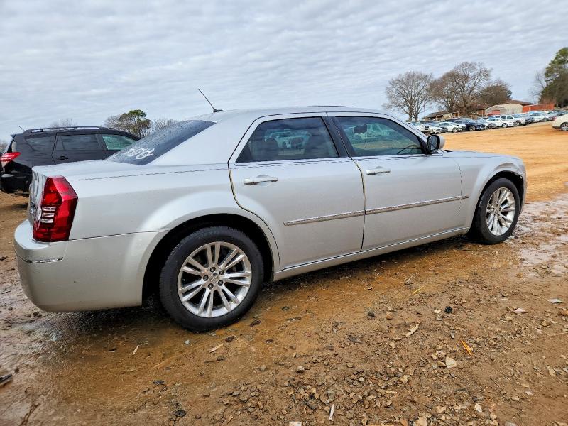Photo 3 from auction – 2008 CHRYSLER 300 TOURIN with VIN 2C3LA53G28H270830