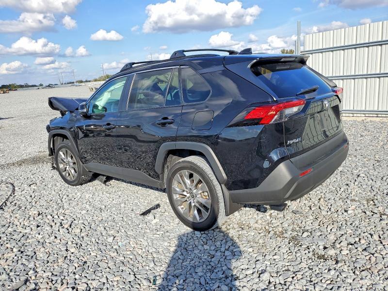 Photo 2 from auction – 2022 TOYOTA RAV4 XLE P with VIN 2T3C1RFV9NC182321