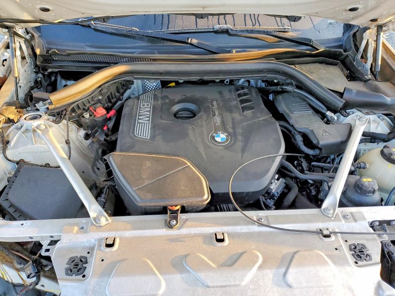 Photo 11 from auction – 2019 BMW X3 SDRIVE3 with VIN 5UXTR7C57KLF30195