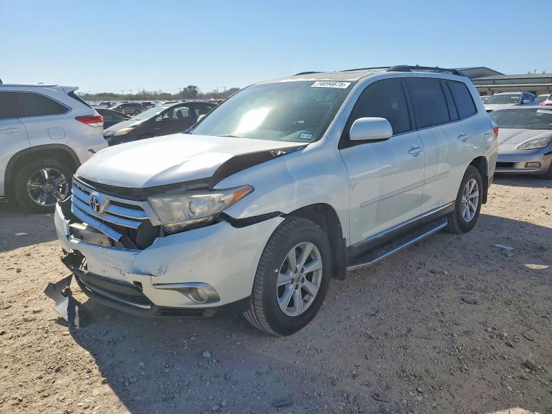 TOYOTA HIGHLANDER 2013 with VIN 5TDZK3EH5DS113379 - Photo from auction