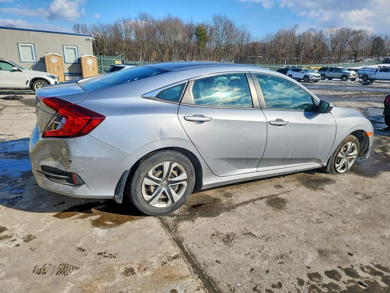 Photo 3 from auction – 2018 HONDA CIVIC with VIN 2HGFC2F59JH544639