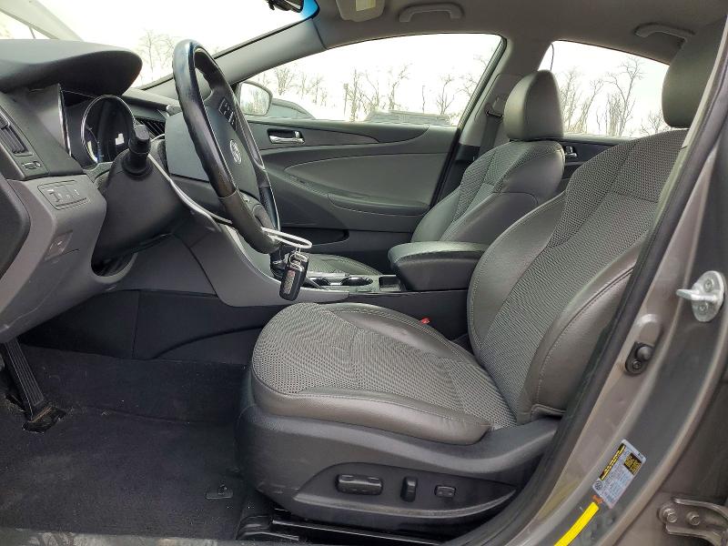 Photo 7 from auction – 2013 HYUNDAI SONATA SE with VIN 5NPEC4AB8DH780875