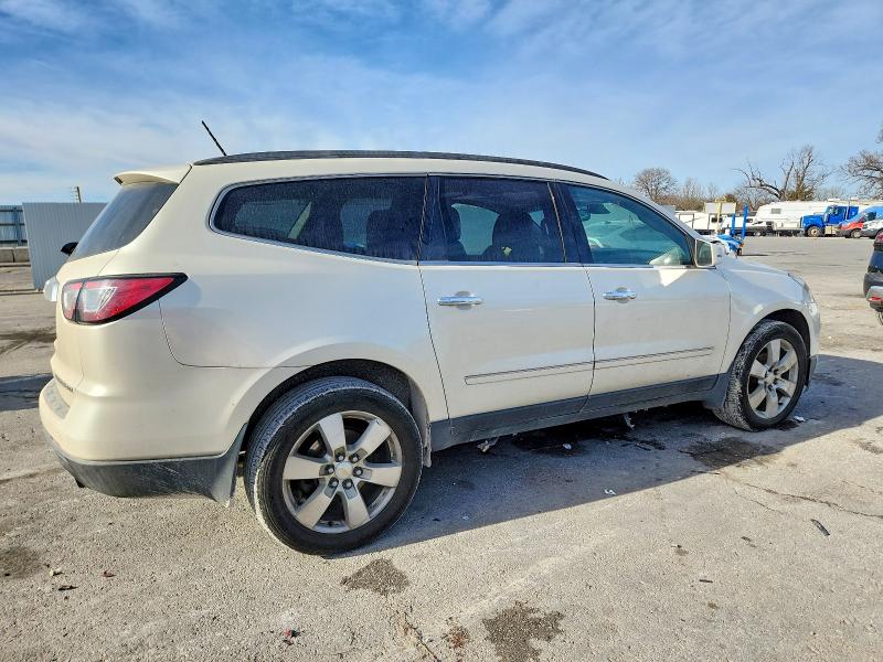 Photo 3 from auction – 2015 CHEVROLET TRAVERSE L with VIN 1GNKRJKD6FJ155411