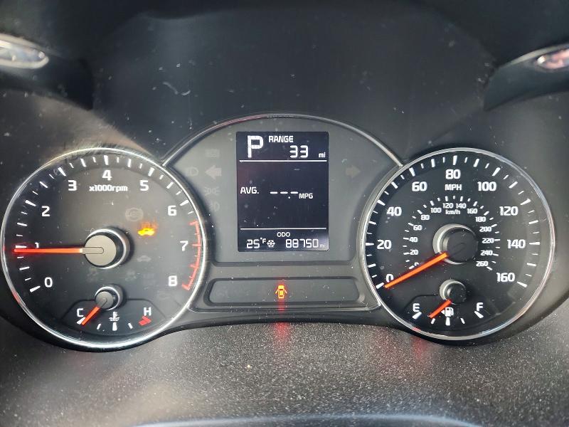 Photo 9 from auction – 2018 KIA FORTE with VIN 3KPFK4A76JE221330