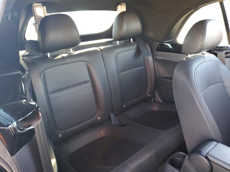 Photo 10 from auction – 2018 VOLKSWAGEN BEETLE with VIN 3VW5DAAT9JM515633