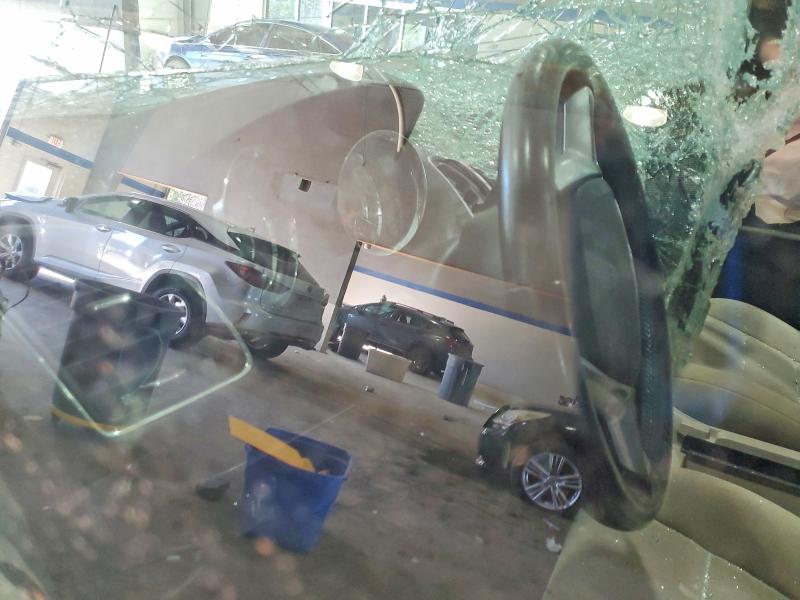 Photo 9 from auction – 2011 CHRYSLER TOWN & COU with VIN 2A4RR5DG6BR798346