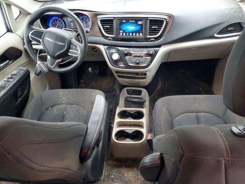 Photo 8 from auction – 2018 CHRYSLER PACIFICA L with VIN 2C4RC1AG6JR103608