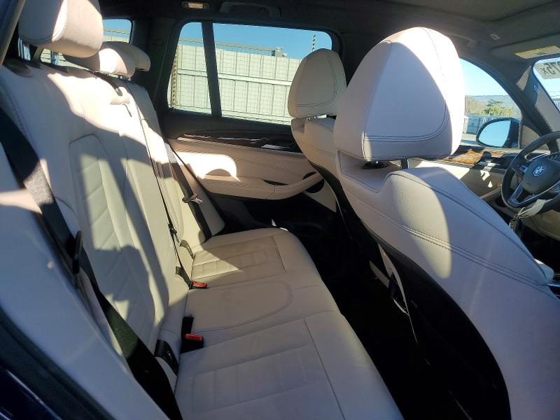 Photo 11 from auction – 2019 BMW X3 SDRIVE3 with VIN 5UXTR7C54KLF37105