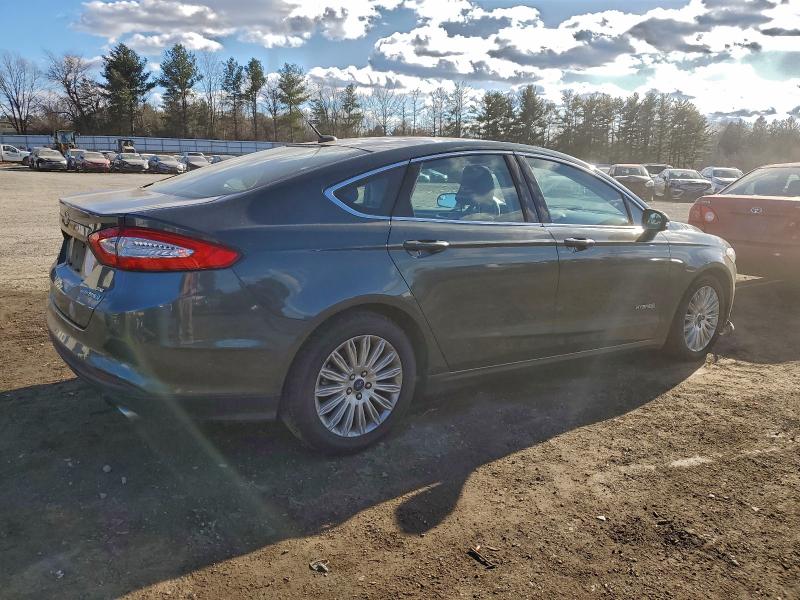 Photo 3 from auction – 2015 FORD FUSION SE with VIN 3FA6P0LU8FR210672