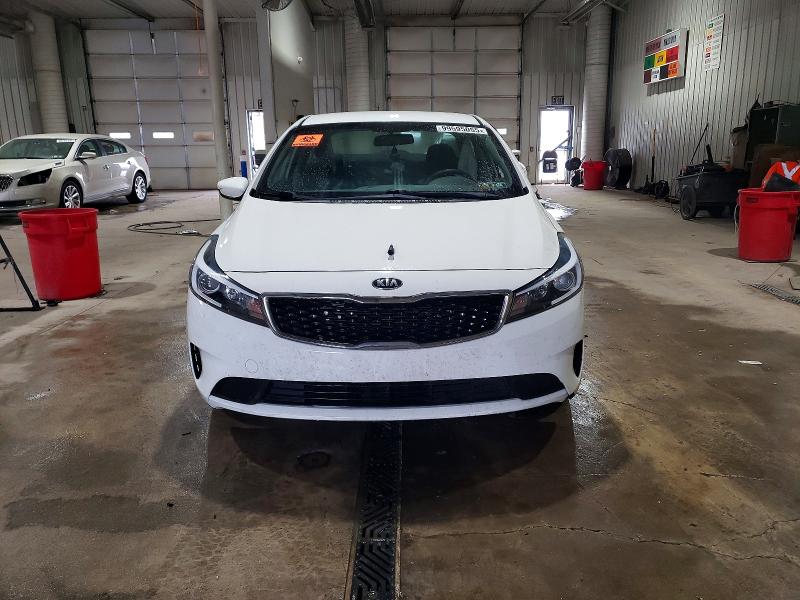 Photo 5 from auction – 2018 KIA FORTE LX with VIN 3KPFK4A79JE245475