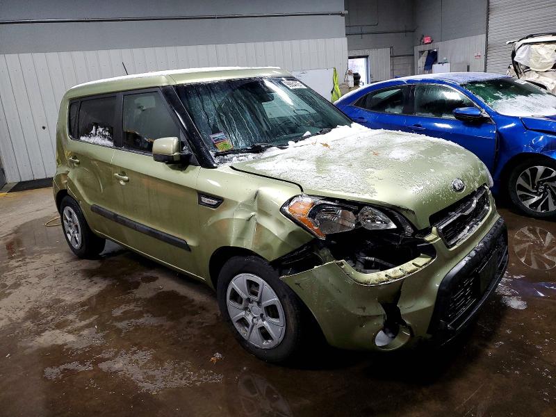 Photo 4 from auction – 2013 KIA SOUL with VIN KNDJT2A59D7492851