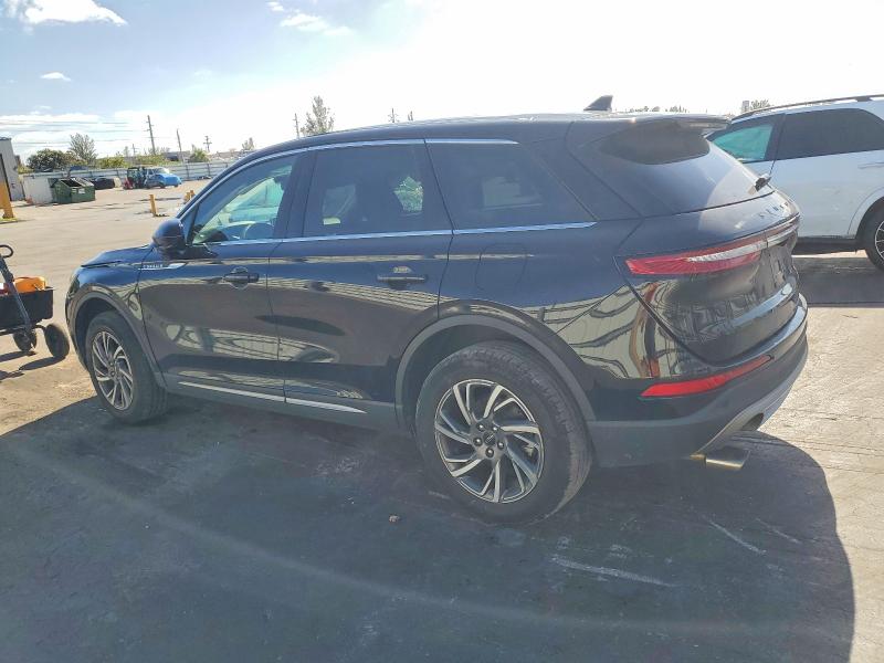 Photo 2 from auction – 2023 LINCOLN CORSAIR with VIN 5LMCJ1CA7PUL24563