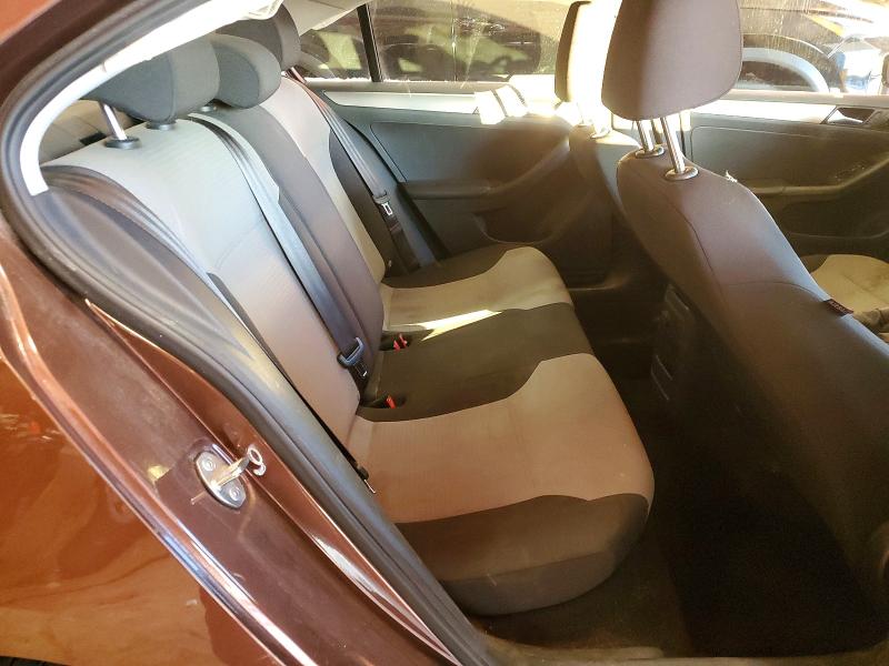 Photo 10 from auction – 2017 VOLKSWAGEN JETTA S with VIN 3VW2B7AJ6HM318262