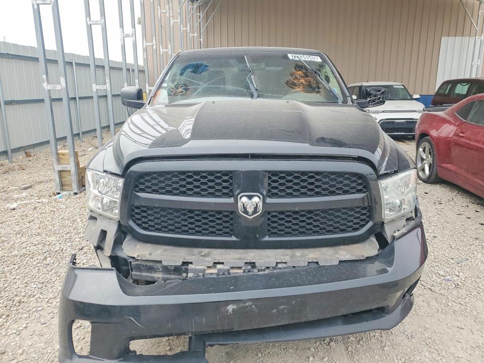 Photo 5 from auction – 2016 RAM 1500 with VIN 1C6RR6KT9GS100918