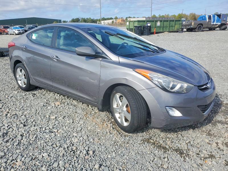 Photo 4 from auction – 2012 HYUNDAI ELANTRA GL with VIN 5NPDH4AE6CH112269
