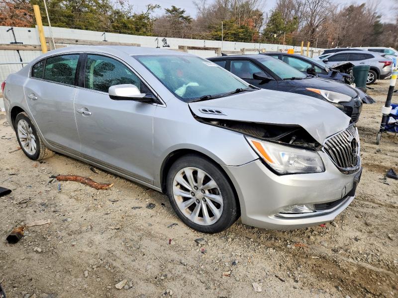Photo 4 from auction – 2016 BUICK LACROSSE with VIN 1G4GA5G33GF230708