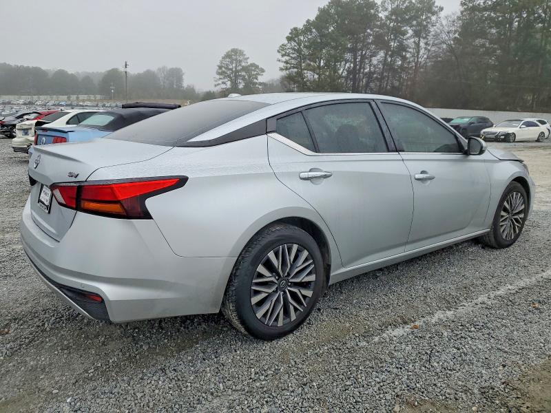 Photo 3 from auction – 2023 NISSAN ALTIMA with VIN 1N4BL4DV3PN329081