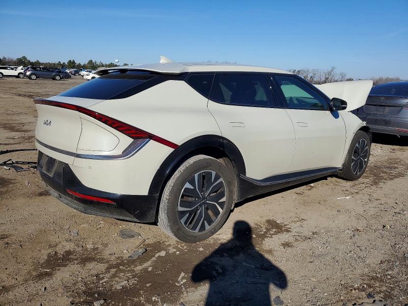 Photo 3 from auction – 2024 KIA EV6 LIGHT with VIN KNDC34LA2R5214276