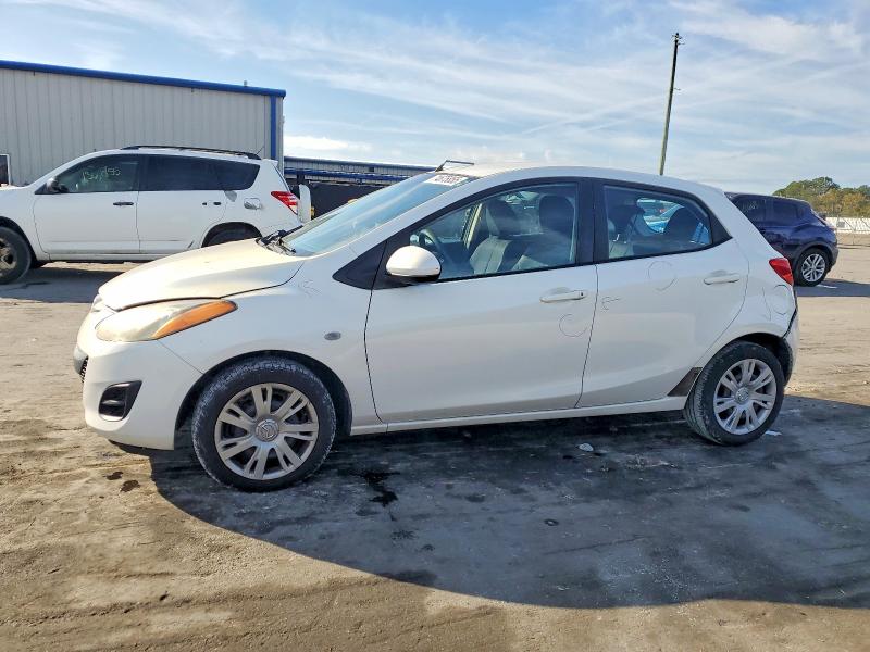 MAZDA MAZDA2 SPO 2014 z numerem VIN JM1DE1KY6E0183455 - Zdjęcie z aukcji