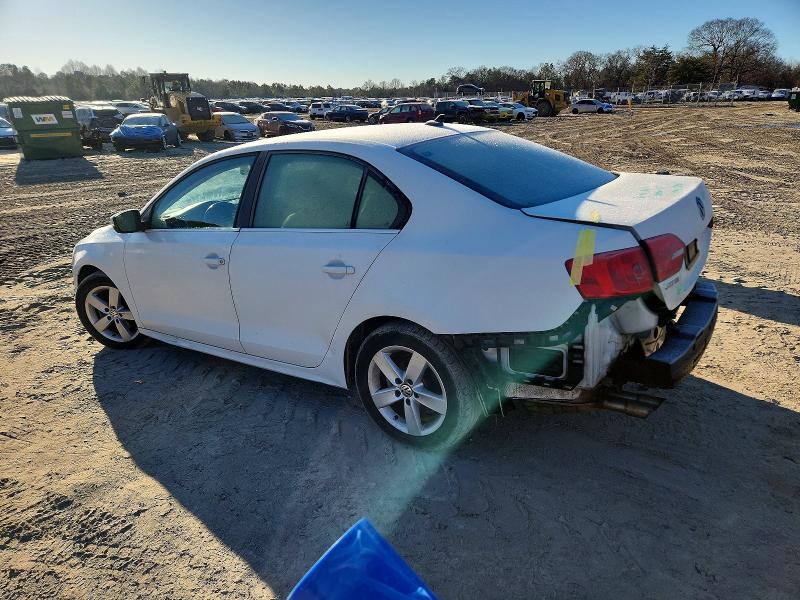 Photo 2 from auction – 2014 VOLKSWAGEN JETTA with VIN 3VWLL7AJ0EM270268