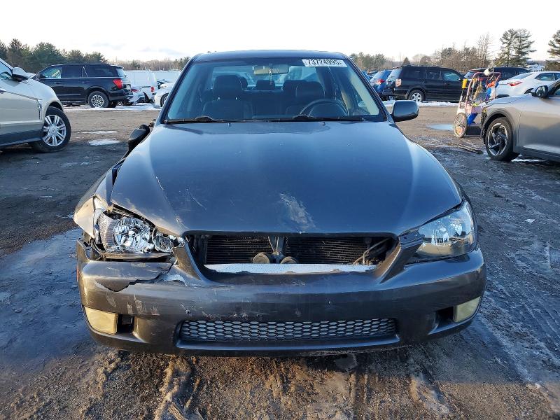 Photo 5 from auction – 2001 LEXUS IS with VIN JTHBD182410010457