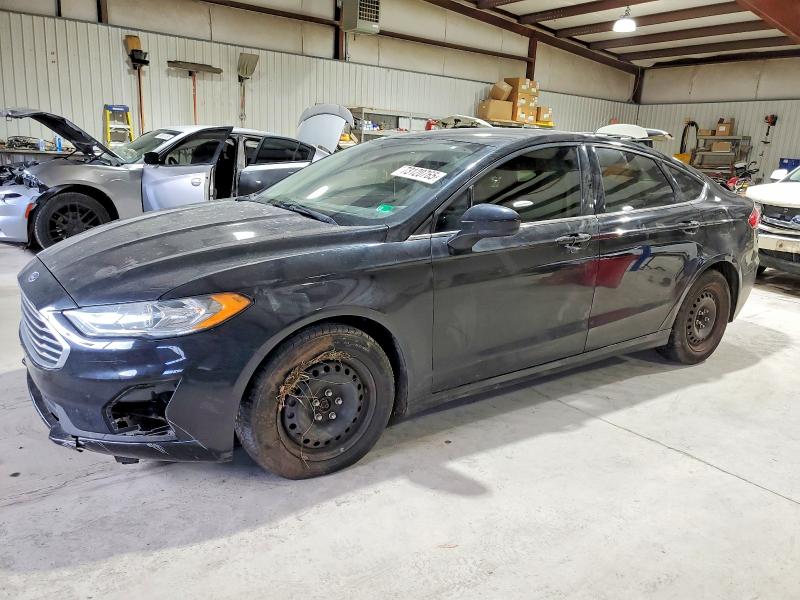 FORD FUSION 2019 with VIN 3FA6P0G72KR126720 - Photo from auction