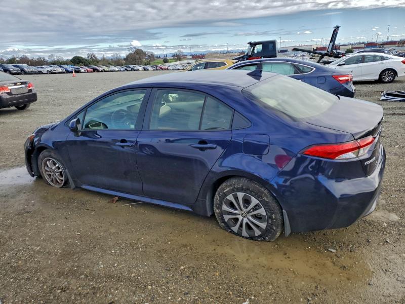 Photo 2 from auction – 2022 TOYOTA COROLLA LE with VIN JTDEAMDE9NJ054155