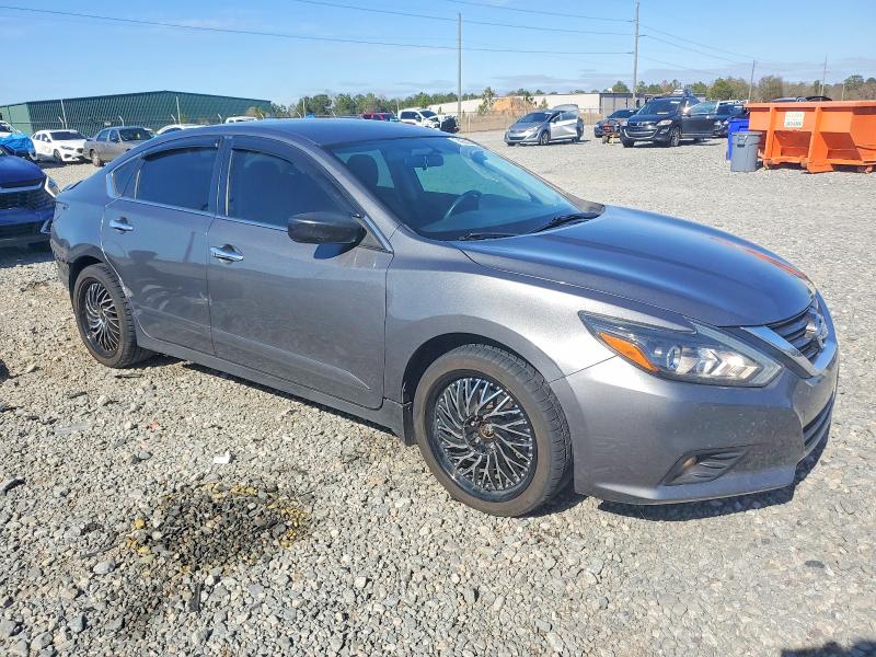 Photo 4 from auction – 2017 NISSAN ALTIMA with VIN 1N4AL3AP2HC166206