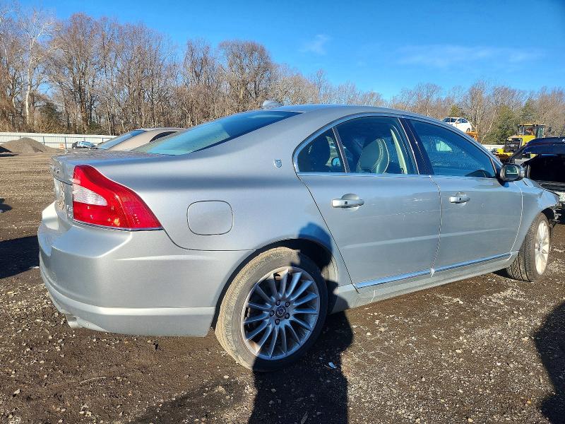 Photo 3 from auction – 2010 VOLVO S80 V8 with VIN YV1852AR1A1122062