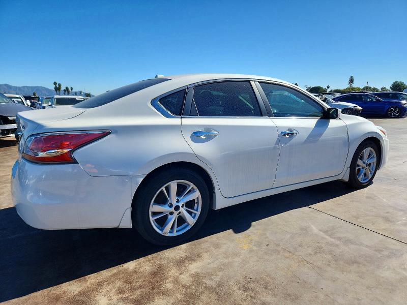 Фото 3 с аукциона – 2015 NISSAN ALTIMA 2.5 с VIN 1N4AL3AP2FC147751
