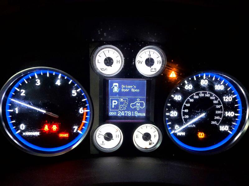 Photo 9 from auction – 2011 LEXUS LX 570 with VIN JTJHY7AX7B4057451