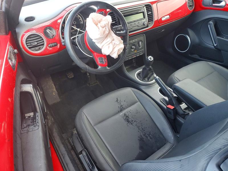 Photo 8 from auction – 2014 VOLKSWAGEN BEETLE with VIN 3VWHP7AT1EM602391