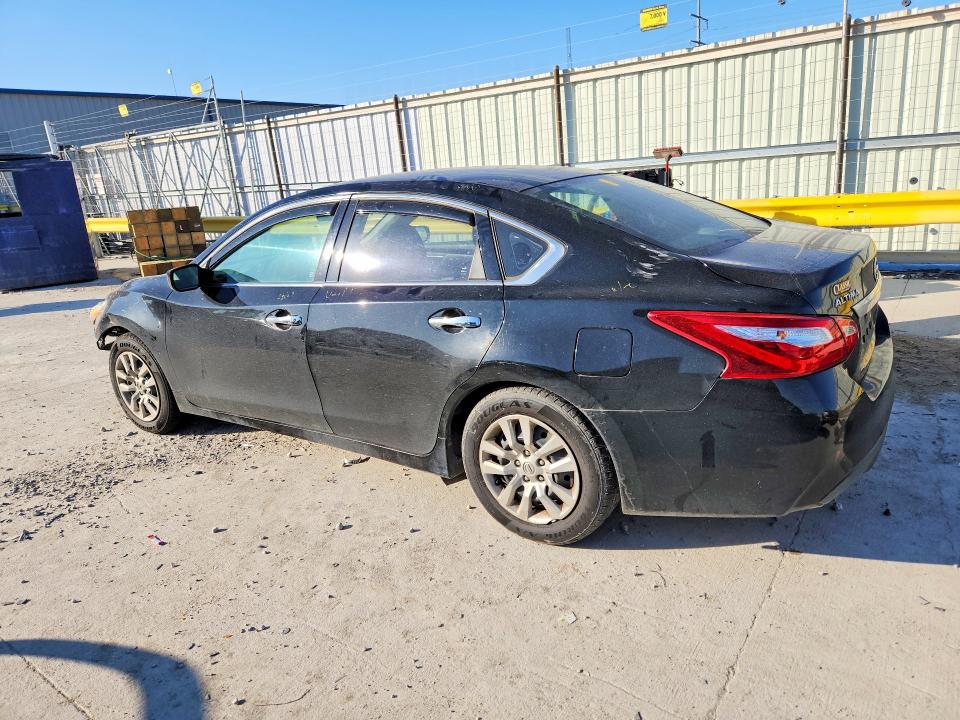 Photo 2 from auction – 2017 NISSAN ALTIMA with VIN 1N4AL3AP5HN332304
