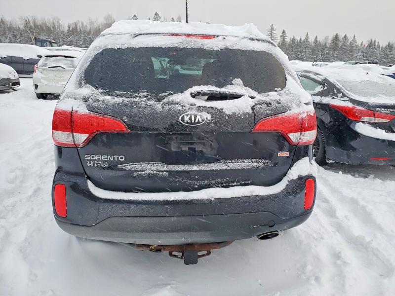 Photo 6 from auction – 2015 KIA SORENTO LX with VIN 5XYKT3A66FG661135