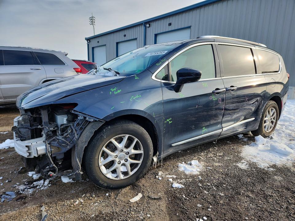 CHRYSLER PACIFICA 2020 with VIN 2C4RC1BG5LR115735 - Photo from auction