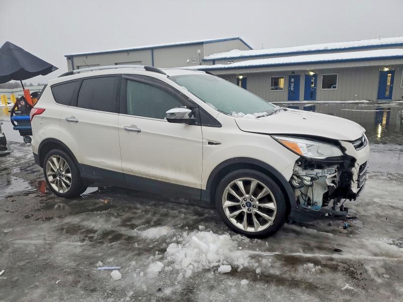 Photo 4 from auction – 2016 FORD ESCAPE SE with VIN 1FMCU9G94GUB64330