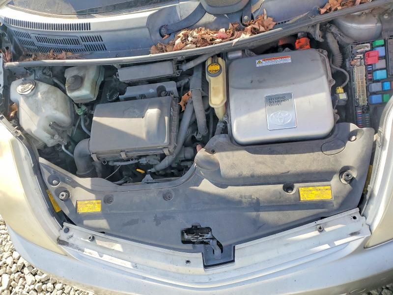 Photo 11 from auction – 2004 TOYOTA PRIUS with VIN JTDKB20U340114775