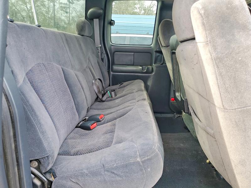 Photo 10 from auction – 2002 CHEVROLET SILVERADO with VIN 2GCEC19V921136197