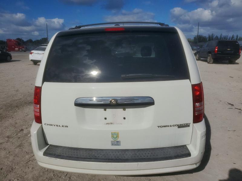 Photo 6 from auction – 2010 CHRYSLER TOWN & COU with VIN 2A4RR5D19AR166466