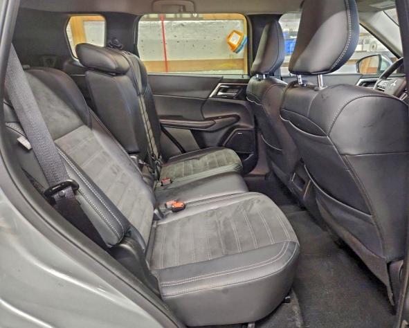 Photo 11 from auction – 2025 MITSUBISHI OUTLANDER with VIN JA4J4VA86SZ035287