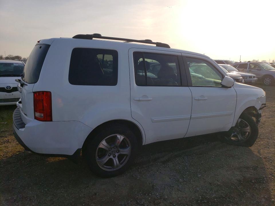 Photo 3 from auction – 2015 HONDA PILOT EXL with VIN 5FNYF4H55FB020568