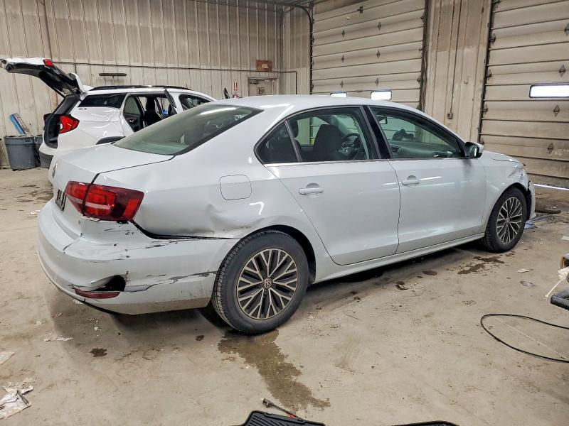 Photo 3 from auction – 2017 VOLKSWAGEN JETTA with VIN 3VW2B7AJ5HM317121