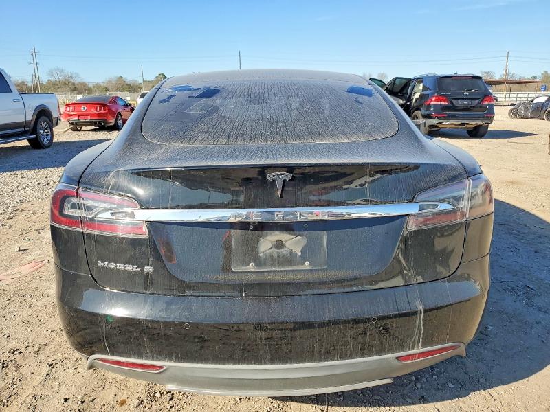 Photo 6 from auction – 2014 TESLA MODEL S with VIN 5YJSA1S1XEFP51164