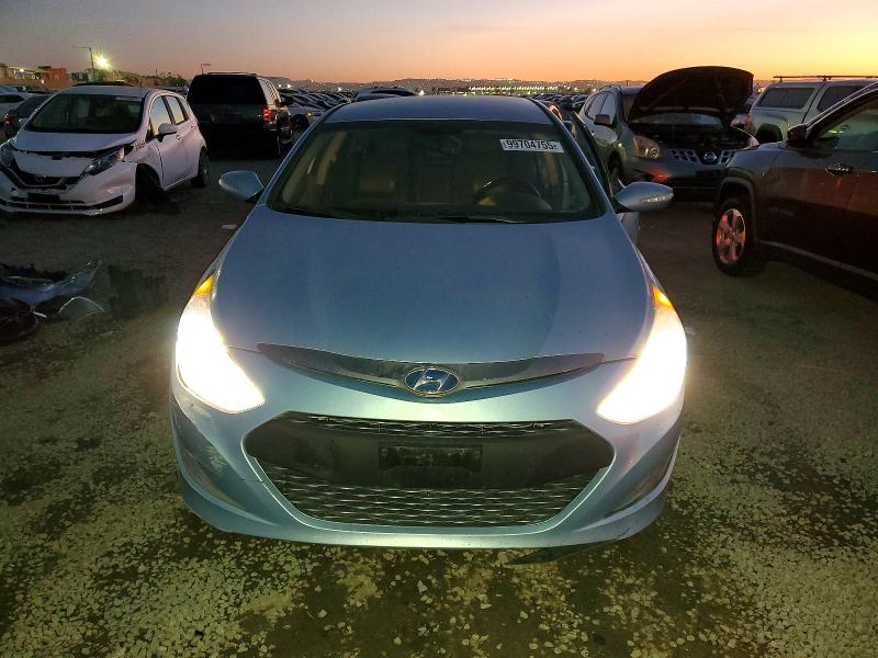 Photo 5 from auction – 2013 HYUNDAI SONATA HYB with VIN KMHEC4A43DA095431
