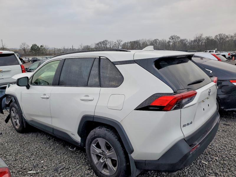 Zdjęcie 2 z aukcji – 2025 TOYOTA RAV4 LE z VIN JTMLWRFV1SD292871