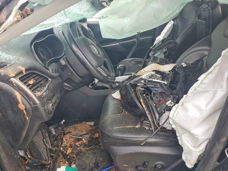 Photo 7 from auction – 2019 JEEP CHEROKEE with VIN 1C4PJLDB6KD486169