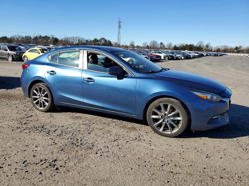 Foto 4 de la subasta – 2018 MAZDA 3 TOURING con VIN 3MZBN1V39JM193117
